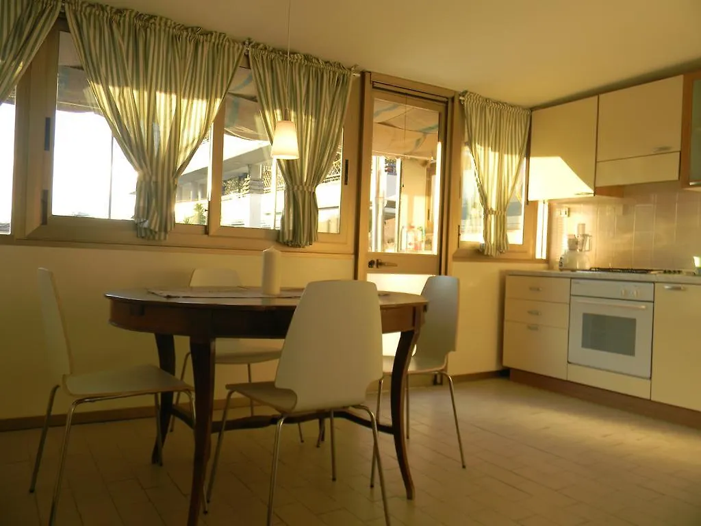 Villa Serena Viareggio Apartment